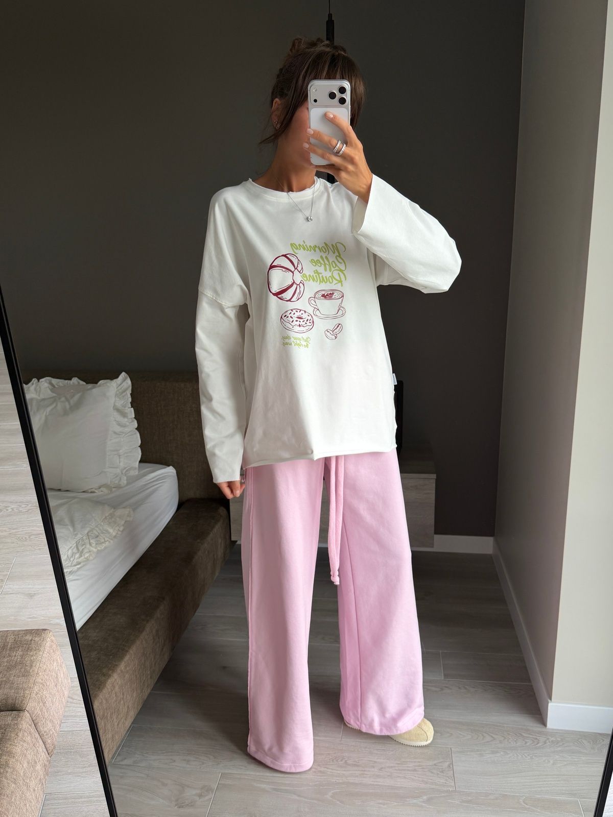 Лонгслів longline з принтом "morning coffee routine" білий, one size F2433 фото